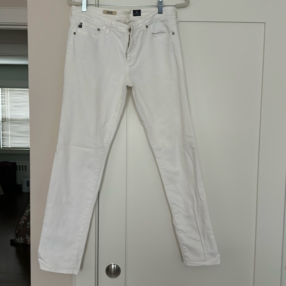 AG jeans. The stilt cigarette Jean - size 32R